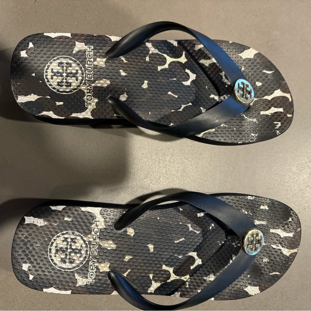 Black Tory Burch flip flops